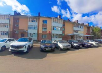 Продам 1-ком. квартиру, 37 м2, Лениногорск, Садовая улица, 8Б