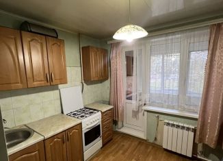 Продаю 1-ком. квартиру, 38 м2, Тверь, Московский район, бульвар Гусева, 41