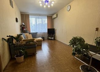 Продается 3-комнатная квартира, 62.9 м2, Тольятти, улица Мира, 158