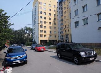 Сдается 2-ком. квартира, 90 м2, Екатеринбург, улица Гагарина, 35А