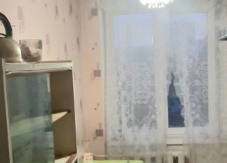 Продается пятикомнатная квартира, 44 м2, Волжский, улица 40 лет Победы, 76