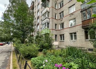 Продам 1-комнатную квартиру, 37 м2, Санкт-Петербург, метро Проспект Просвещения, улица Демьяна Бедного, 26к3