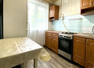 Сдается 3-ком. квартира, 47 м2, Мурманск, Инженерная улица, 3