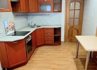 Продается двухкомнатная квартира, 57 м2, Ставропольский край, улица 50 лет ВЛКСМ, 50/1