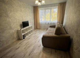 Сдаю 2-комнатную квартиру, 44 м2, Абакан, Трудовая улица, 43