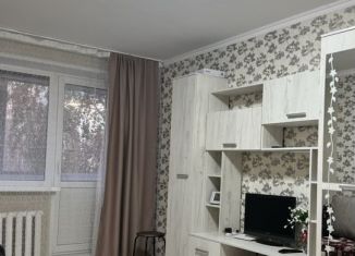 Сдается 1-ком. квартира, 30 м2, Альметьевск, улица Гафиатуллина, 10