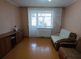 Продам 2-комнатную квартиру, 54.6 м2, Татарстан, Октябрьская улица, 18