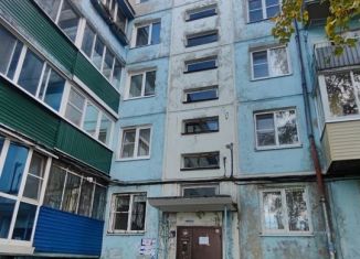 Продаю 2-ком. квартиру, 45 м2, Усолье-Сибирское, улица Розы Люксембург, 11