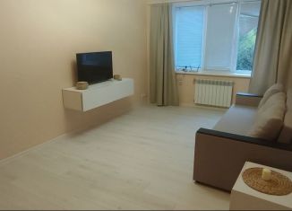 Продажа двухкомнатной квартиры, 55 м2, посёлок городского типа Куйбышево, Родниковая улица, 49