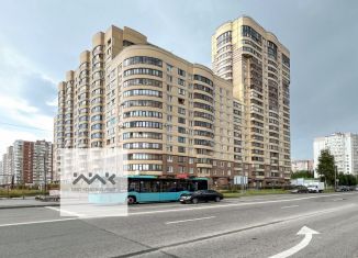 Продам 3-комнатную квартиру, 105 м2, Санкт-Петербург, Богатырский проспект, 49к1