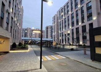 Продам 3-ком. квартиру, 60 м2, Владикавказ, улица Астана Кесаева, 48Дк1