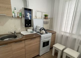 Сдается в аренду 1-ком. квартира, 40 м2, Черкесск, улица Гутякулова, 3А