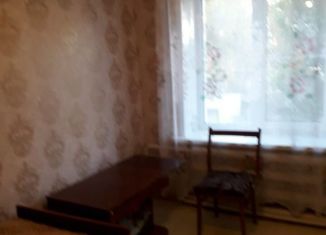 Сдается в аренду 2-ком. квартира, 60 м2, Котельниково, улица Ленина, 12