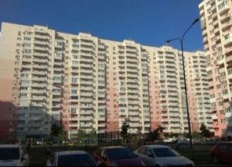 Продажа 2-ком. квартиры, 68 м2, Краснодар, Прикубанский округ, улица Александра Покрышкина, 4/4