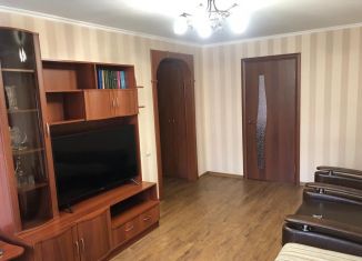 Сдаю 2-ком. квартиру, 45 м2, Новокузнецк, улица Орджоникидзе, 52