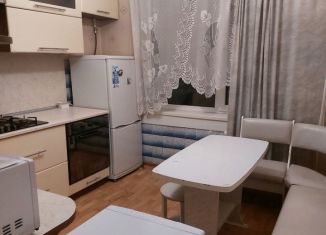 Сдаю 3-комнатную квартиру, 90 м2, Ейск, улица Янышева, 114