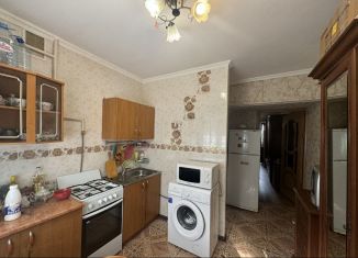 Продам 1-комнатную квартиру, 33 м2, Ялта, улица Грибоедова, 5