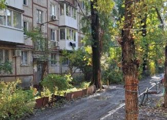 Продам 2-комнатную квартиру, 46 м2, Саратовская область, улица имени В.И. Чемодурова, 12