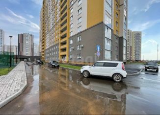 Продается 3-комнатная квартира, 98.4 м2, Оренбург, Ленинский район, улица Неплюева, 2