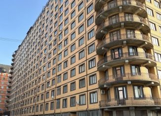 Продам квартиру со свободной планировкой, 57 м2, Махачкала, Гапцахская улица, 10