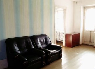 Продам трехкомнатную квартиру, 58 м2, Киселёвск, улица Унжакова, 8