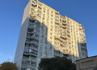 Сдаю в аренду 2-ком. квартиру, 60 м2, Москва, Дубравная улица, 40к1, метро Митино