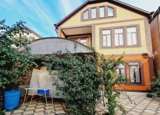 Продается дом, 170 м2, посёлок городского типа Ленинкент, улица Мурзаева, 9