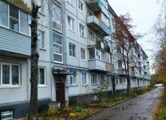 Продается 3-ком. квартира, 59 м2, Новгородская область, Новгородская улица, 3