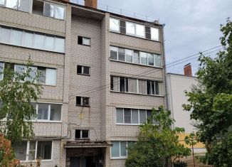 Продаю 2-ком. квартиру, 49.1 м2, Россошь, улица Есенина, 17