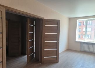 Продается 2-комнатная квартира, 60 м2, Владикавказ, улица Курсантов-Кировцев, 29к4