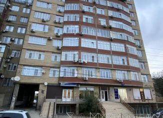 Продаю 3-ком. квартиру, 110 м2, Дагестан, улица Абдулхакима Исмаилова