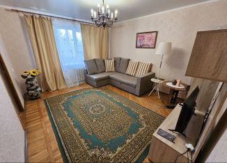 Продается трехкомнатная квартира, 64 м2, Батайск, улица Кирова, 34