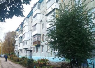 Продам 2-комнатную квартиру, 45 м2, Новомосковск, улица Космонавтов, 8А