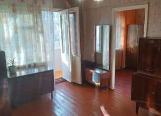 Продам 2-комнатную квартиру, 45 м2, Калужская область, улица Маршала Жукова, 10