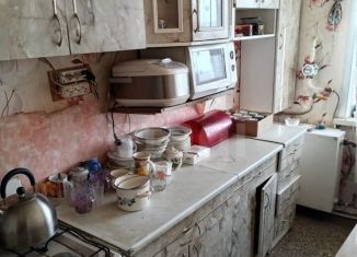 Продаю трехкомнатную квартиру, 64 м2, рабочий посёлок Атяшево, 1-й микрорайон, 28