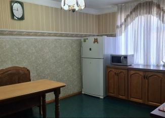 Аренда 3-комнатной квартиры, 90 м2, Славянск-на-Кубани, улица Победы, 222