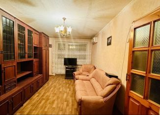 Продажа 2-ком. квартиры, 45 м2, Таганрог, улица Дзержинского, 144-3