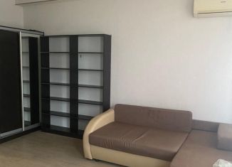 Сдаю в аренду 1-ком. квартиру, 40 м2, Краснодар, улица Крупской, 20