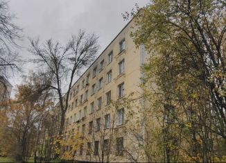 Продается 4-ком. квартира, 48.7 м2, Санкт-Петербург, бульвар Новаторов, 44, метро Ленинский проспект