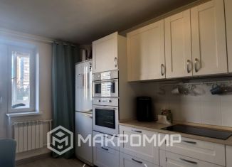 Продается 3-ком. квартира, 90 м2, Санкт-Петербург, Комендантский проспект, 16к1, метро Комендантский проспект