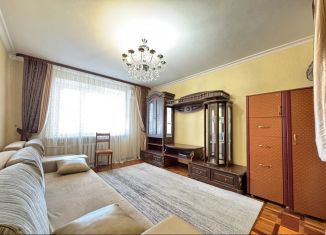 Продается 3-комнатная квартира, 70 м2, Нальчик, улица Идарова, 170