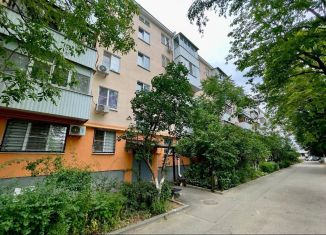 Продам трехкомнатную квартиру, 64 м2, Ставропольский край, улица Серова, 7