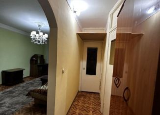 Сдается 1-ком. квартира, 30 м2, Владикавказ, проспект Коста, 288к2, 4-й микрорайон