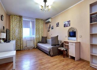 Продам 1-ком. квартиру, 35 м2, Краснодарский край, улица Думенко, 21