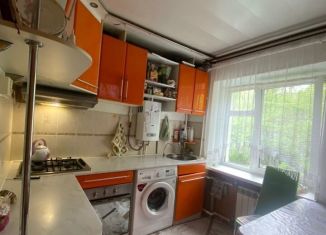 Продается 3-ком. квартира, 50 м2, Батайск, улица Луначарского, 185