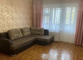 Сдам 1-ком. квартиру, 39 м2, Саранск, улица Есенина, 1А