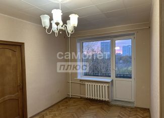 Продаю 2-ком. квартиру, 45 м2, Москва, Варшавское шоссе, 18к3, станция Верхние Котлы