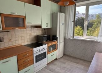 Аренда 2-комнатной квартиры, 54 м2, Москва, Соловьиный проезд, 6, метро Ясенево