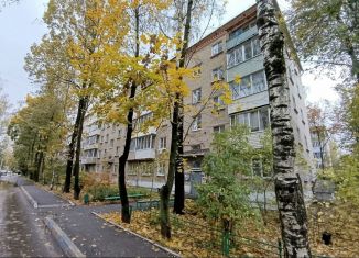 Продам 2-ком. квартиру, 41.6 м2, Сергиев Посад, Клубная улица, 5