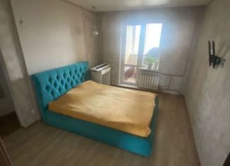 Сдается в аренду 4-ком. квартира, 98 м2, Челябинск, улица Энгельса, 95